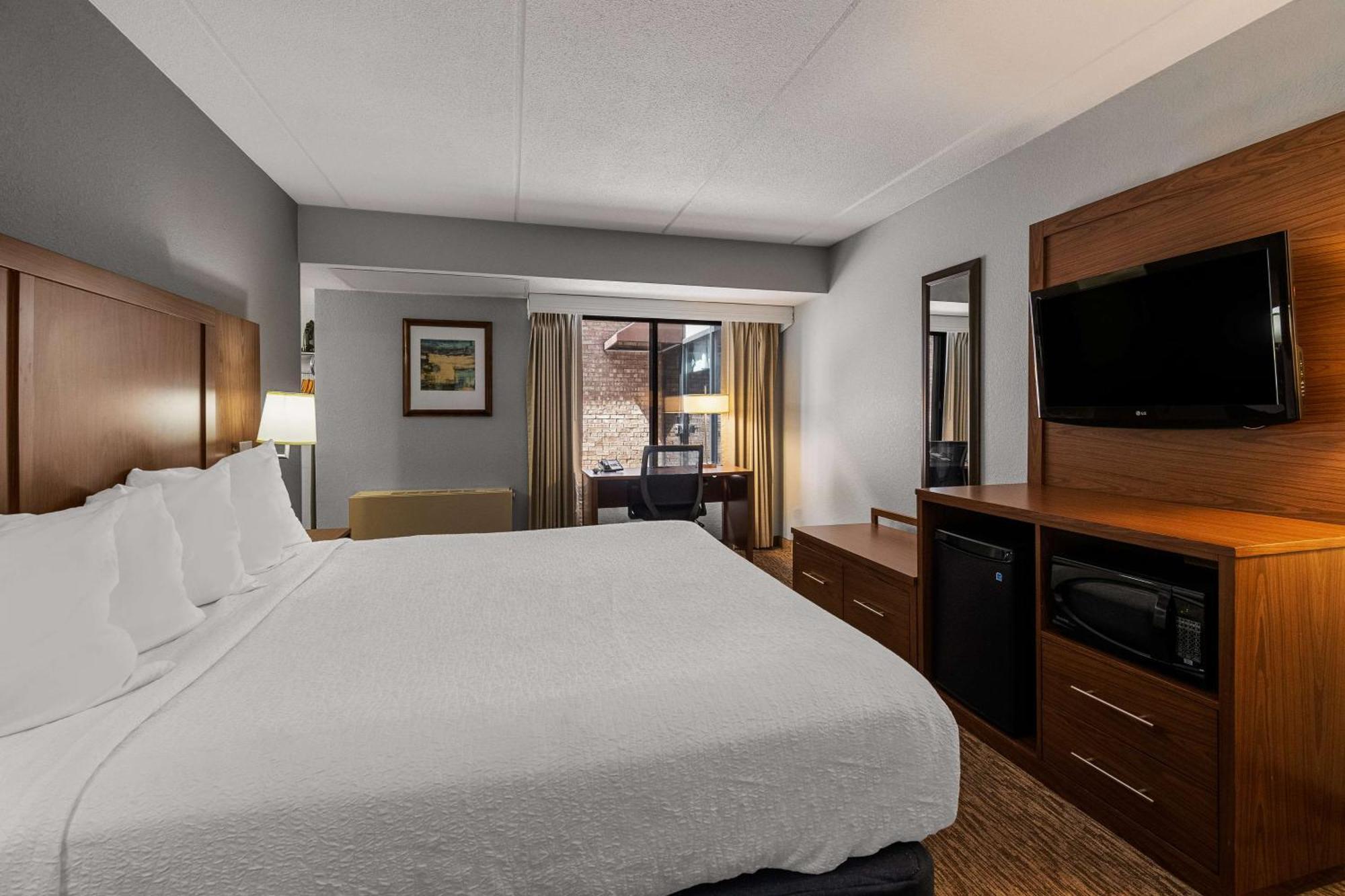 Best Western Bridgeview Hotel Superior Exterior photo