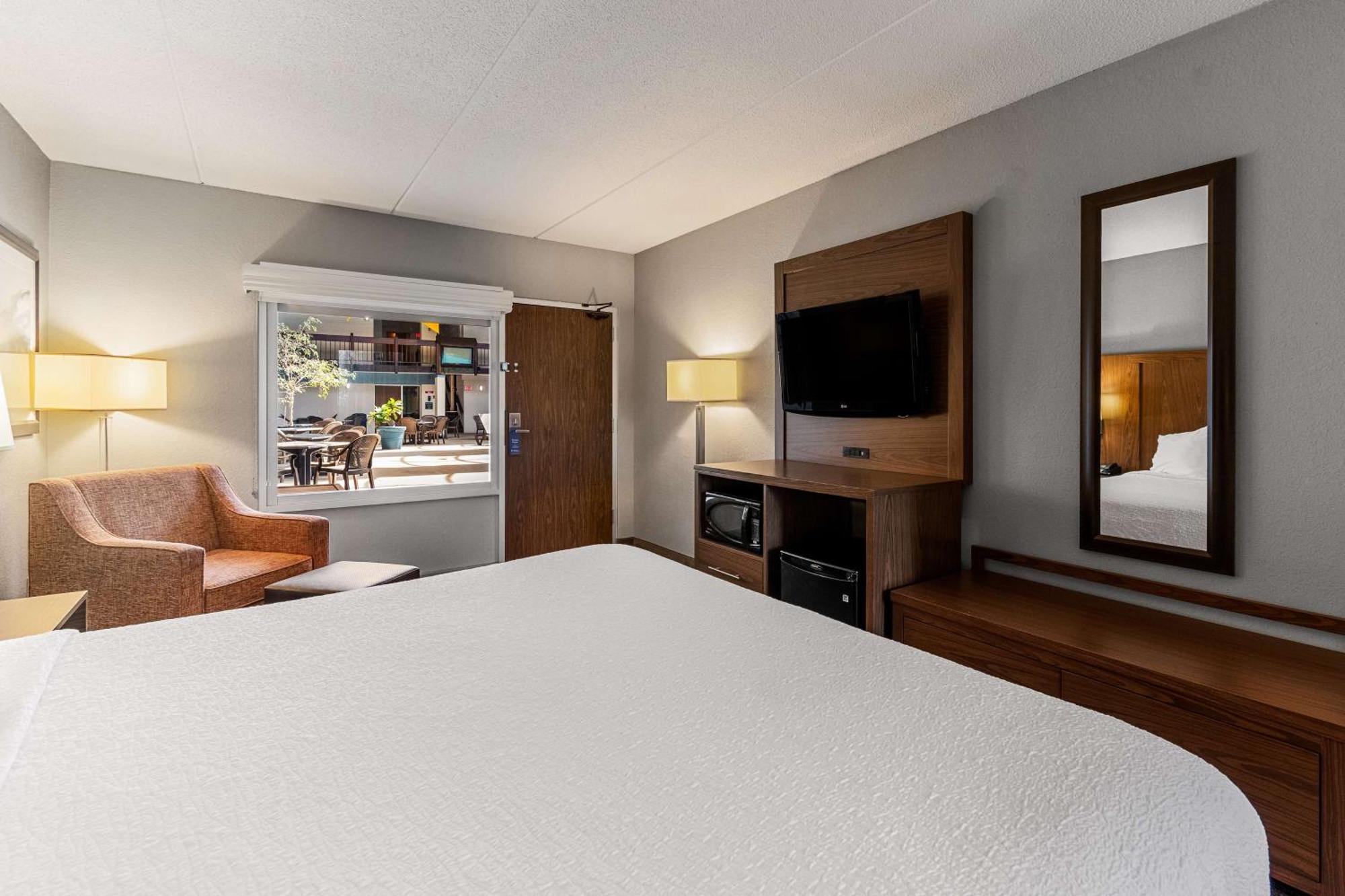 Best Western Bridgeview Hotel Superior Exterior photo