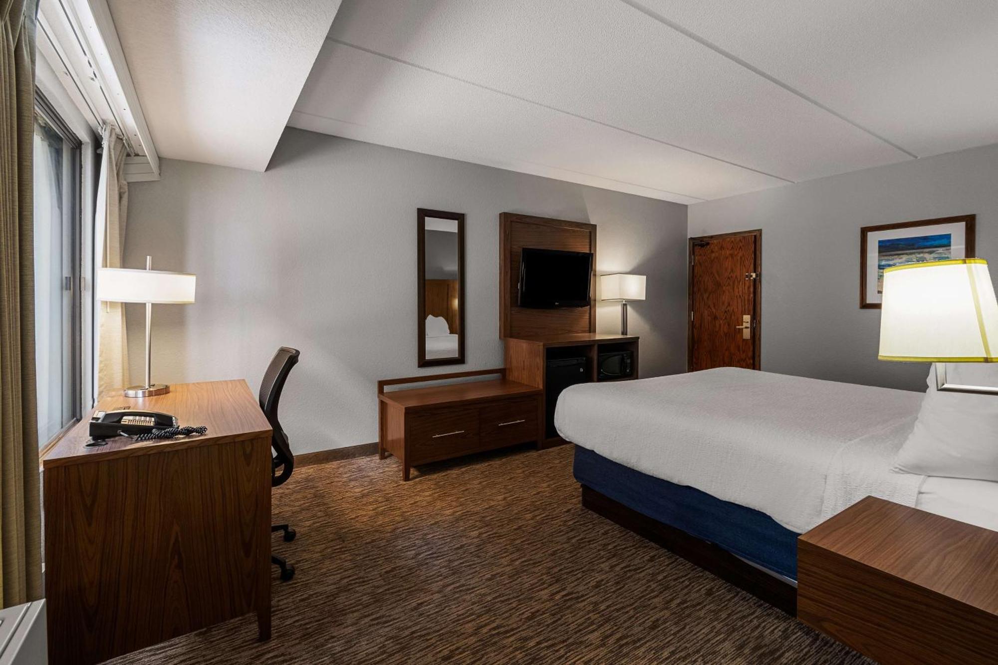 Best Western Bridgeview Hotel Superior Exterior photo