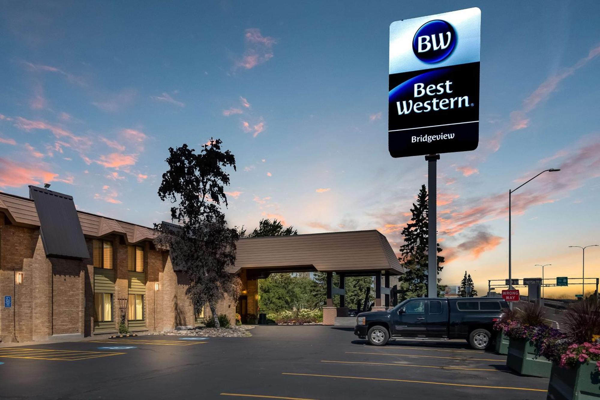 Best Western Bridgeview Hotel Superior Exterior photo